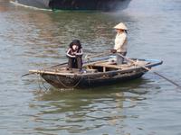 Leben in der Ha Long Bucht &ndash; &copy; Vicky Kern (Eberhardt TRAVEL)