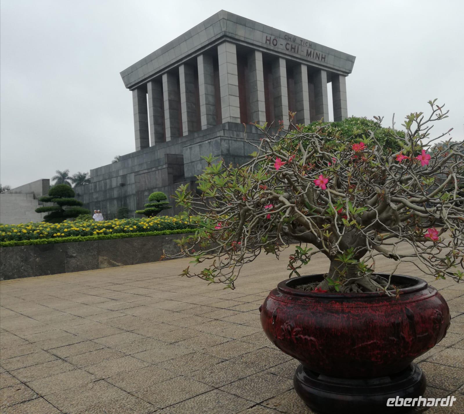 Ho Chi Minh Museum, Hanoi &ndash; &copy; Elena Hinz (Eberhardt TRAVEL)