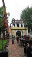 Eingang des Literaturtempels, Hanoi &ndash; &copy; Elena Hinz (Eberhardt TRAVEL)