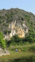Bootsfahrt in der´trockenen´ Halong Bucht, Ninh Binh &ndash; &copy; Elena Hinz (Eberhardt TRAVEL)