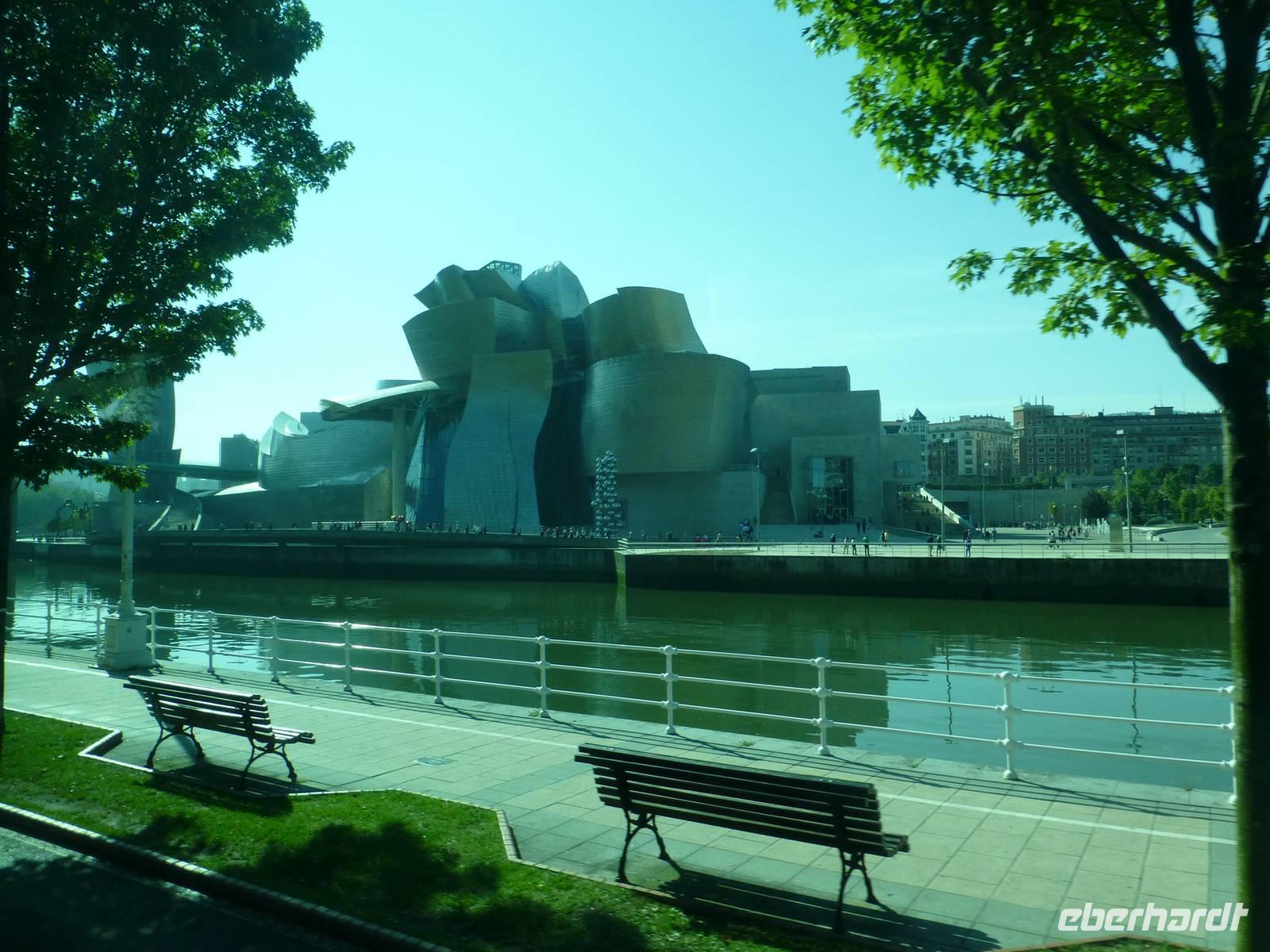 Bilbao - Guggenheim Museum  &ndash; &copy; Petra Scherbaum (Eberhardt TRAVEL)