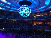 Abendliche Unterhaltung im Theatrium! &ndash; &copy; Anne Schröder (Eberhardt TRAVEL)