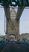 DSC_0227  Durchfahrt Tower Bridge &ndash; &copy; Kerstin Veit (Eberhardt TRAVEL)