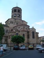 Romanische Kirche Issoire &ndash; &copy; Peter Großer (Eberhardt TRAVEL)