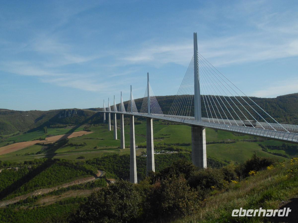 Das Viadukt von Millau &ndash; &copy; Peter Rudolph (Eberhardt TRAVEL)