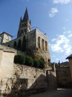 St.-Emilion. Felsenkirche &ndash; &copy; Peter Großer (Eberhardt TRAVEL)