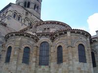 Issoire. St. Austremoine &ndash; &copy; Peter Großer (Eberhardt TRAVEL)