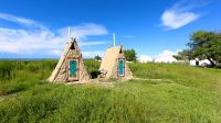 0568-Toilettentrakt im Jurtenlager am Issyk-Kul-See &ndash; &copy; Gernod Loose (Eberhardt TRAVEL)