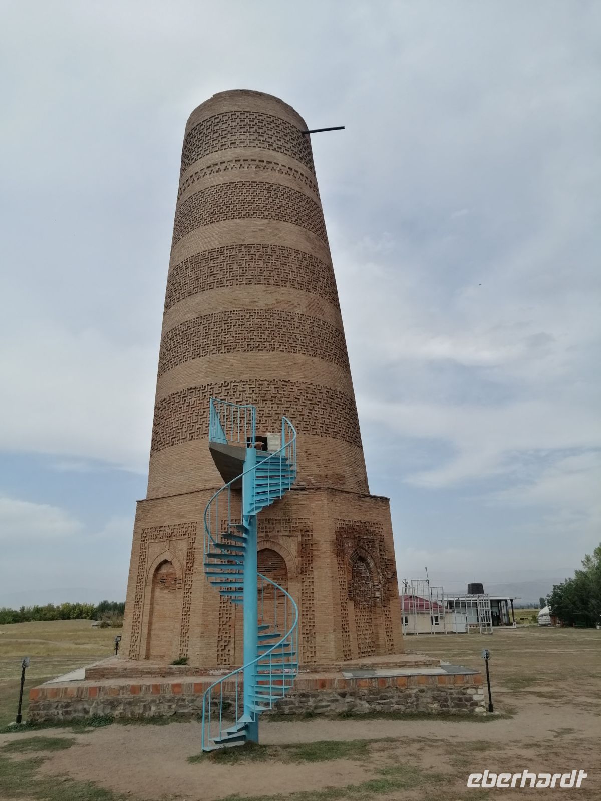 Burana-Turm (Minarett) bei Tokmak &ndash; &copy; Andrej Kulikov (Eberhardt TRAVEL)