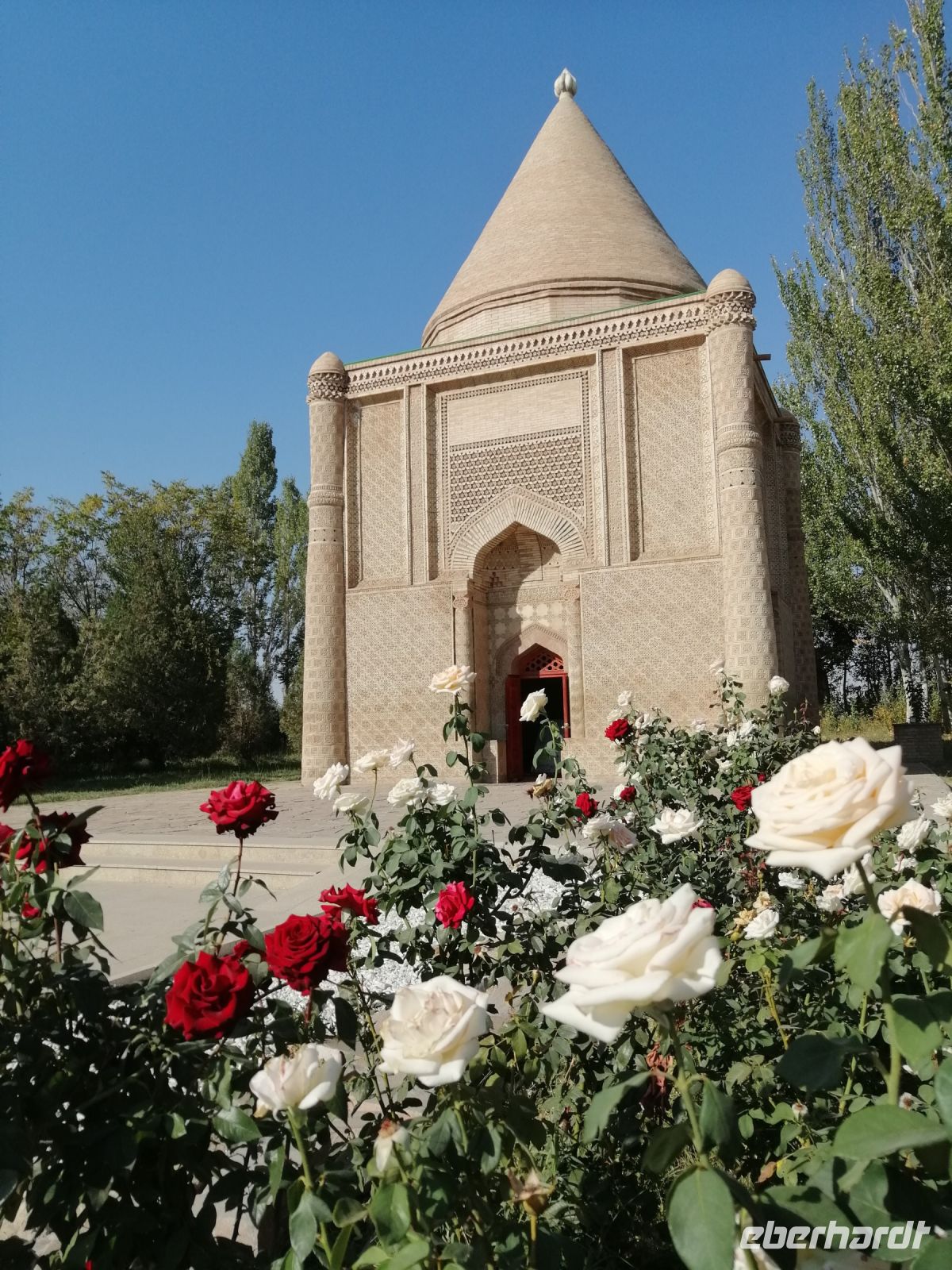 Mausoleum Aischa-Bibi &ndash; &copy; Andrej Kulikov (Eberhardt TRAVEL)