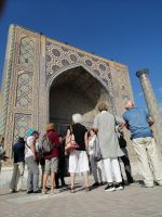 Registan-Platz in Samarkand, Ulugbek-Medresse &ndash; &copy; Andrej Kulikov (Eberhardt TRAVEL)
