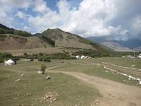 auf dem Weg nach Karakol &ndash; &copy; Sylvia Ott (Eberhardt TRAVEL)