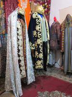 Samarkand - Hochzeitsgewaender &ndash; &copy; Sylvia Ott (Eberhardt TRAVEL)