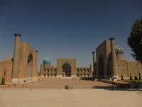 Samarkand - Registan Platz &ndash; &copy; Sylvia Ott (Eberhardt TRAVEL)