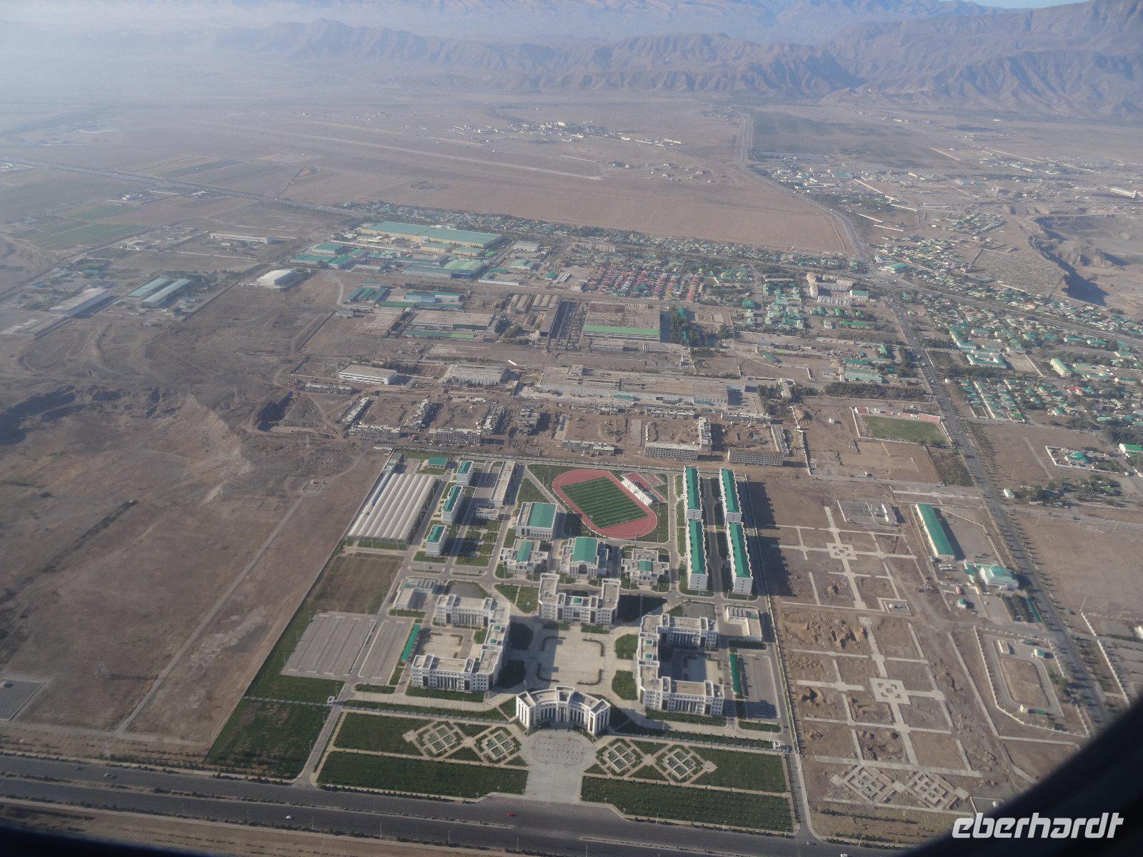 Ashgabat von oben &ndash; &copy; Elke Knappe (Eberhardt TRAVEL)