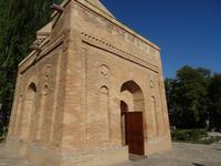 Mausoleum Babadshi Hatun bei Taras &ndash; &copy; Elke Knappe (Eberhardt TRAVEL)