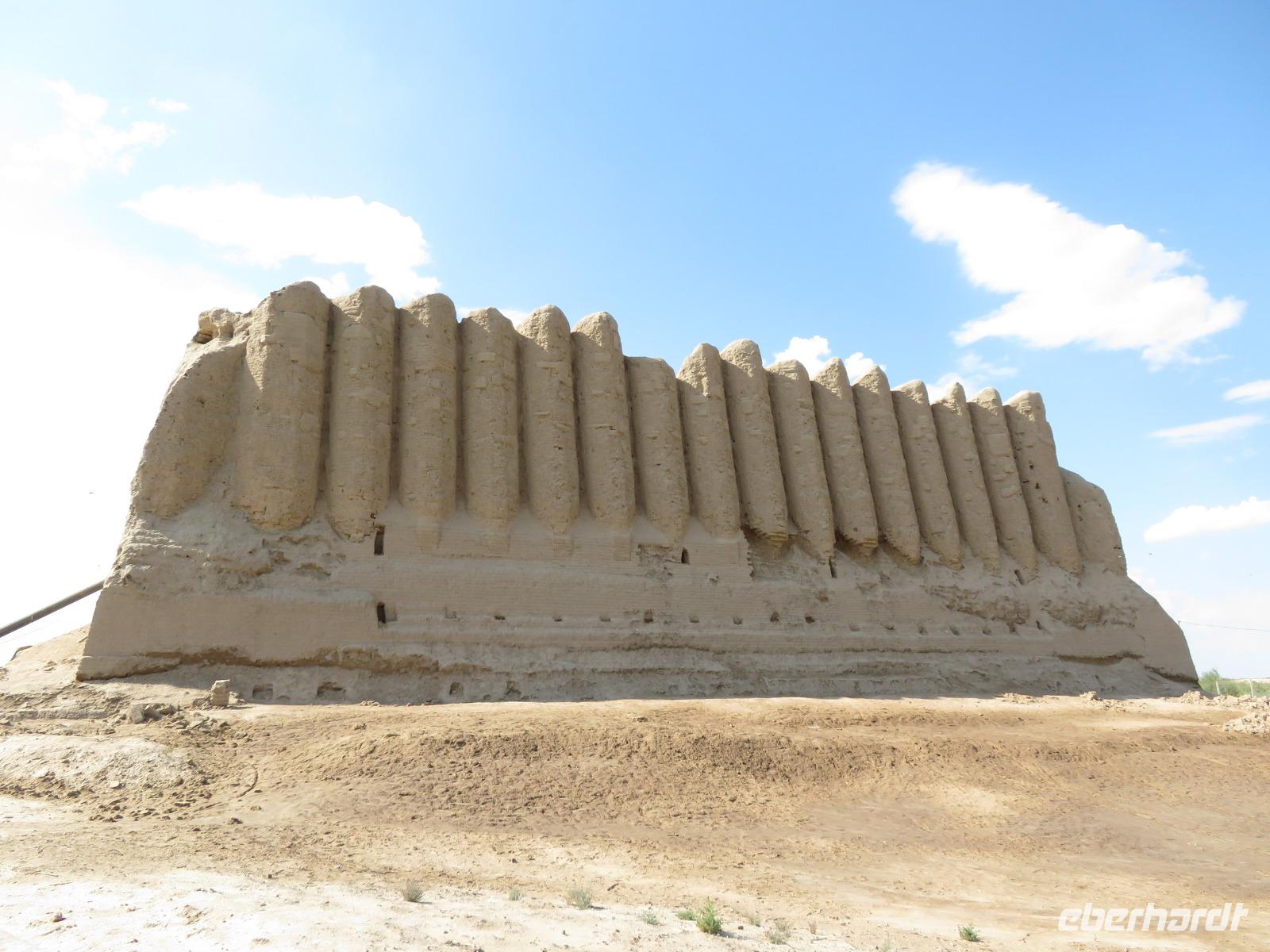 Große Gyz Kala Festung in Merw &ndash; &copy; Julian Bartsch (Eberhardt TRAVEL)