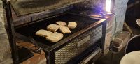 134 wir rösten das Frühstücksbrot &ndash; &copy; Susanne Schirmann (Eberhardt TRAVEL)