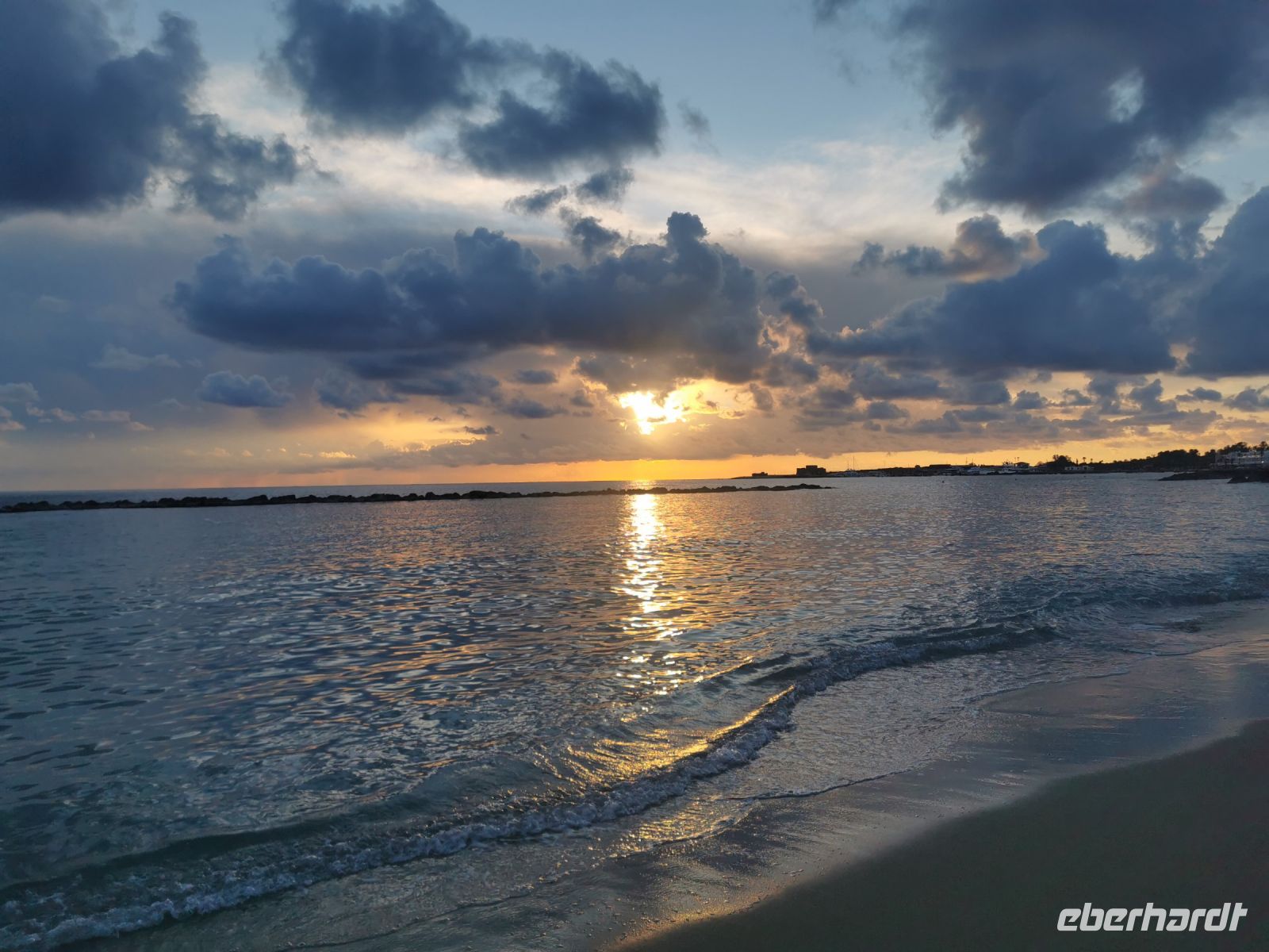 Sonnenuntergang in Paphos &ndash; &copy; Simone Willner (Eberhardt TRAVEL)