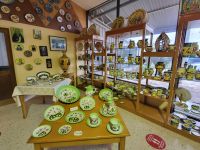 zyprische Keramik in Savvas Pottery &ndash; &copy; Celine Patzak (Eberhardt TRAVEL)