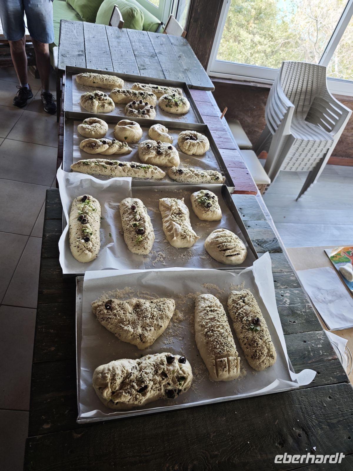 Olivenbrot-Backen in der Taverne in Gialia, Zypern &ndash; &copy; Peter Walther (Eberhardt TRAVEL)