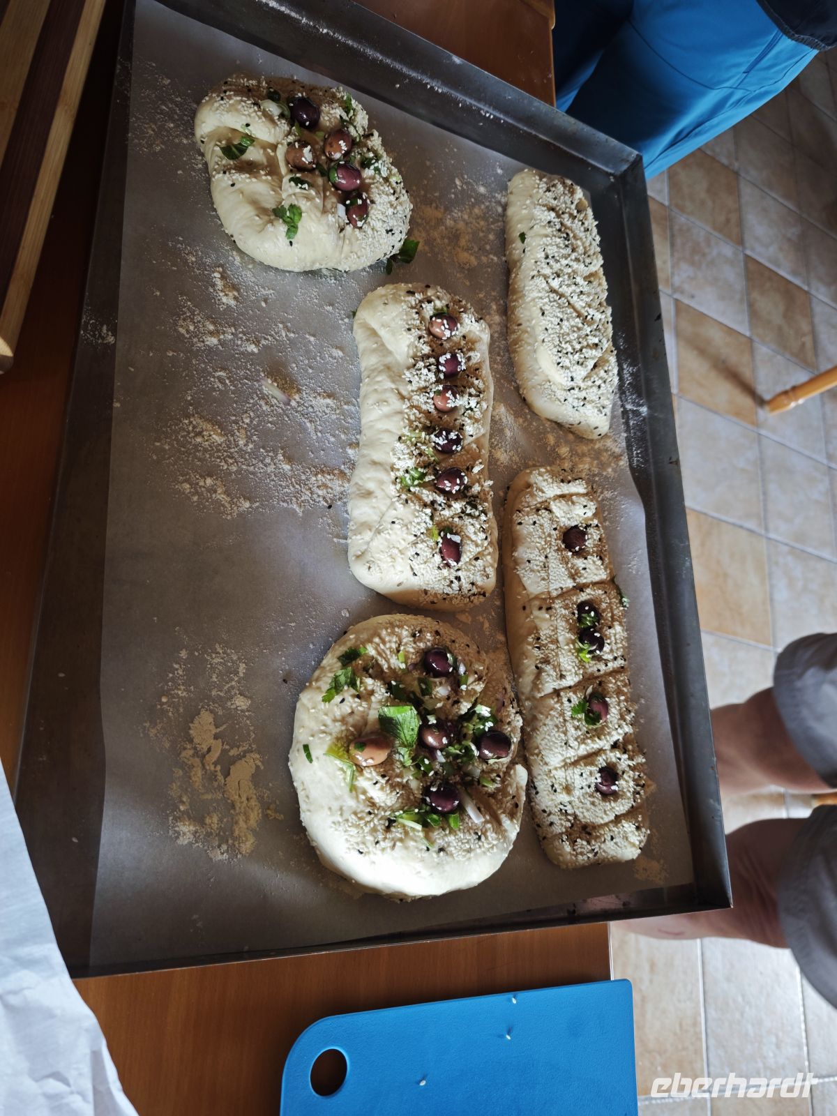 Olivenbrot-Backen in der Taverne in Gialia, Zypern &ndash; &copy; Peter Walther (Eberhardt TRAVEL)