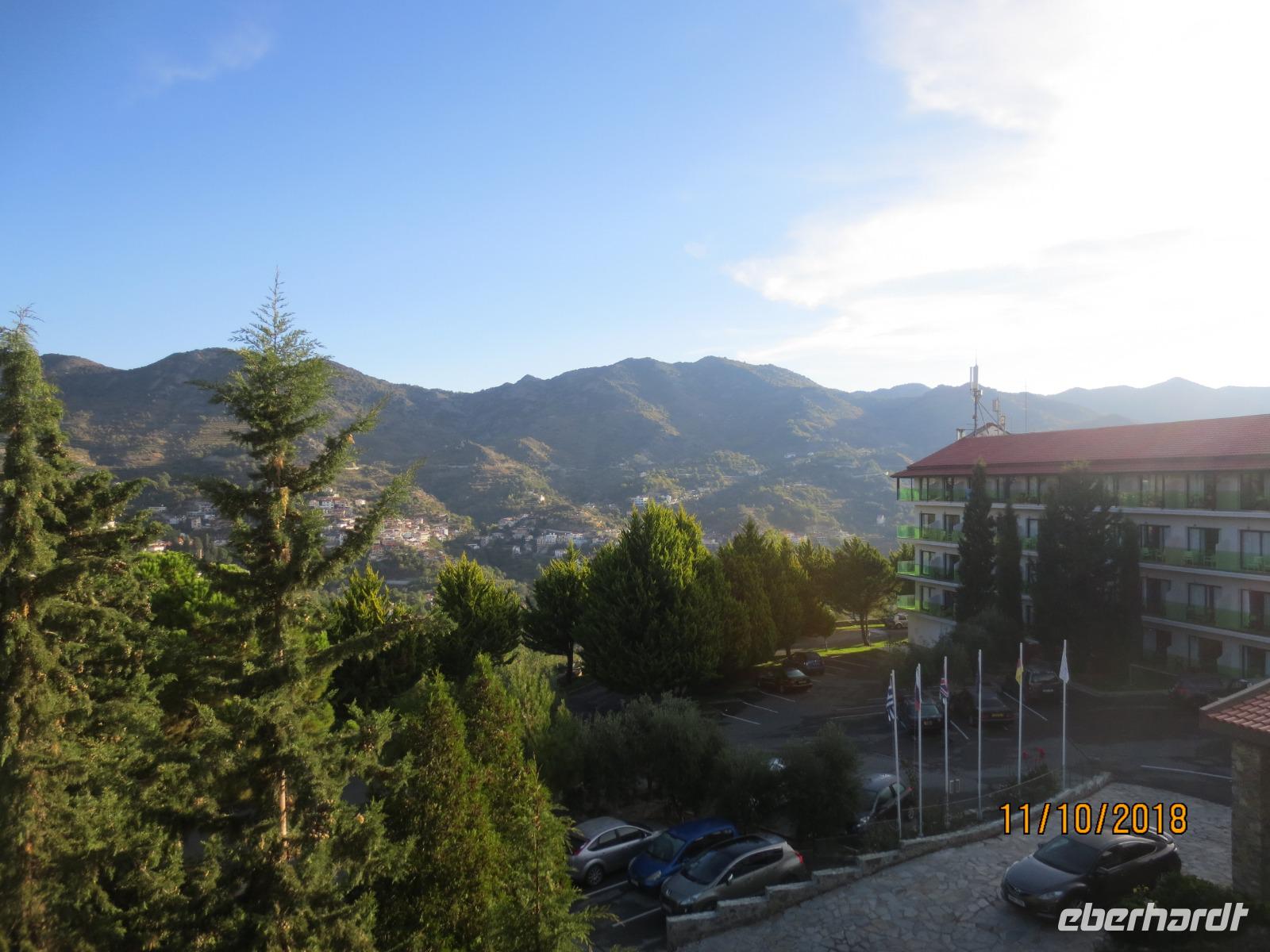 Blick nach Agros &ndash; &copy; Lena Kleemann (Eberhardt TRAVEL)
