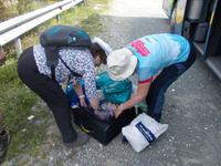 DSCN2510   was wird denn da gesucht ? ein Hütchen !!! &ndash; &copy; Kerstin Veit (Eberhardt TRAVEL)