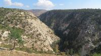 Wandern hoch über der Avagas-Schlucht &ndash; &copy; Rico Manns (Eberhardt TRAVEL)