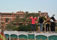 Party von heute vor Hotel von gestern