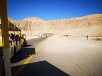 Zum Hatschepsut Tempel Luxor