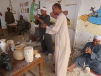 Vor der Alabasterwerkstatt