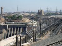 Blick auf die Technik des Staudamms