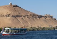 Blick auf Gräber (2)