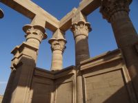 Die Tempelsäulen haben hübsche Kapitelle