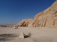 Großer Ramses-Tempel und der kleinere Tempel der Hathor