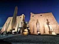 Bei Nacht bezaubernd., Luxortempel