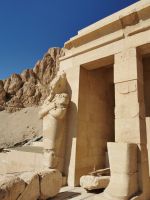Skulptur am Hatschepsuttempel
