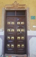 Kunstvoll verzierte Tür im nubischen Dorf