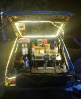 So geht Cafe auf Arabisch, Kaffeebar in Assuan aus dem Kofferraum eines Autos