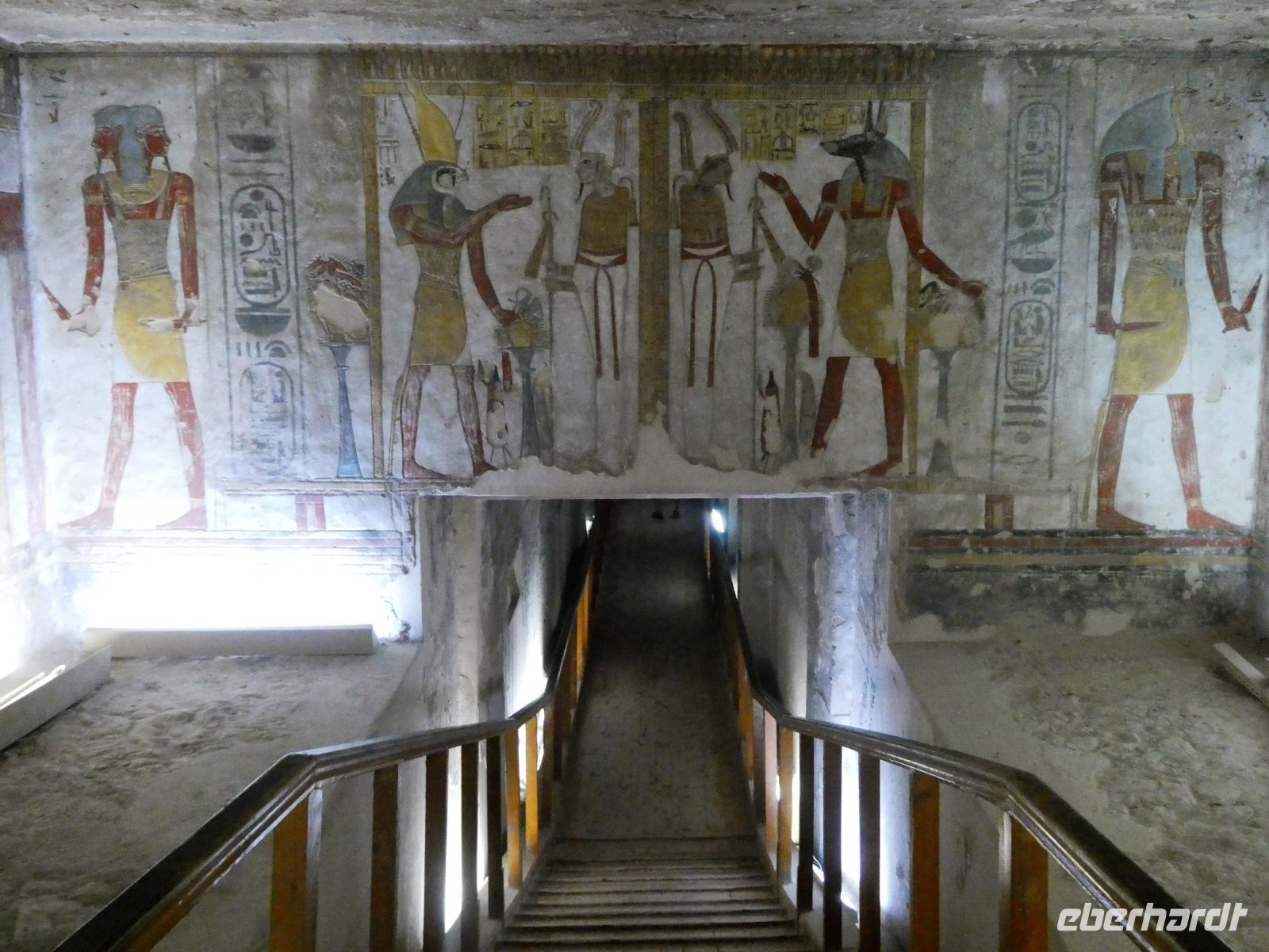 Zugang zum Grab des Tauzert