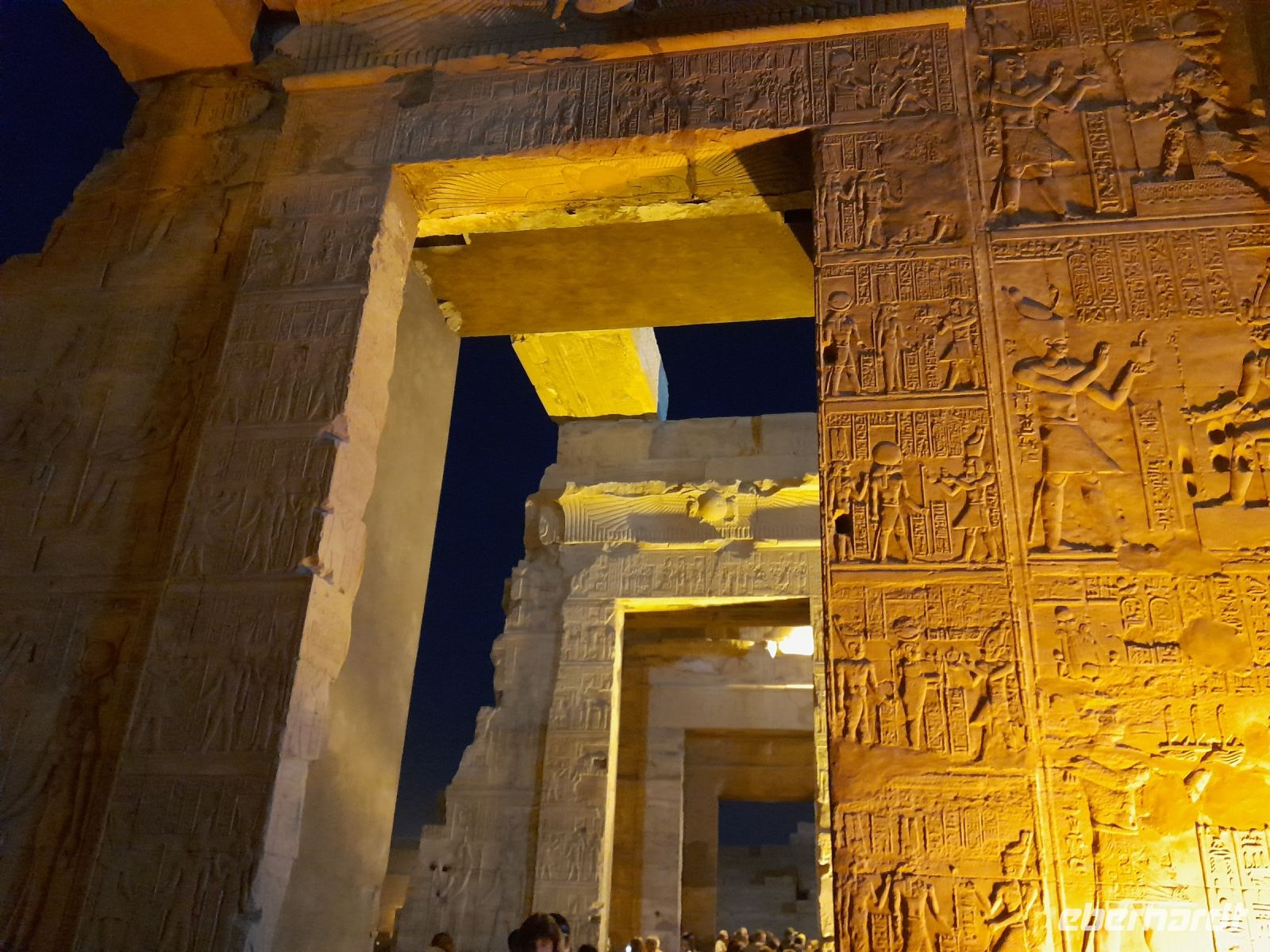 Botschaften überall