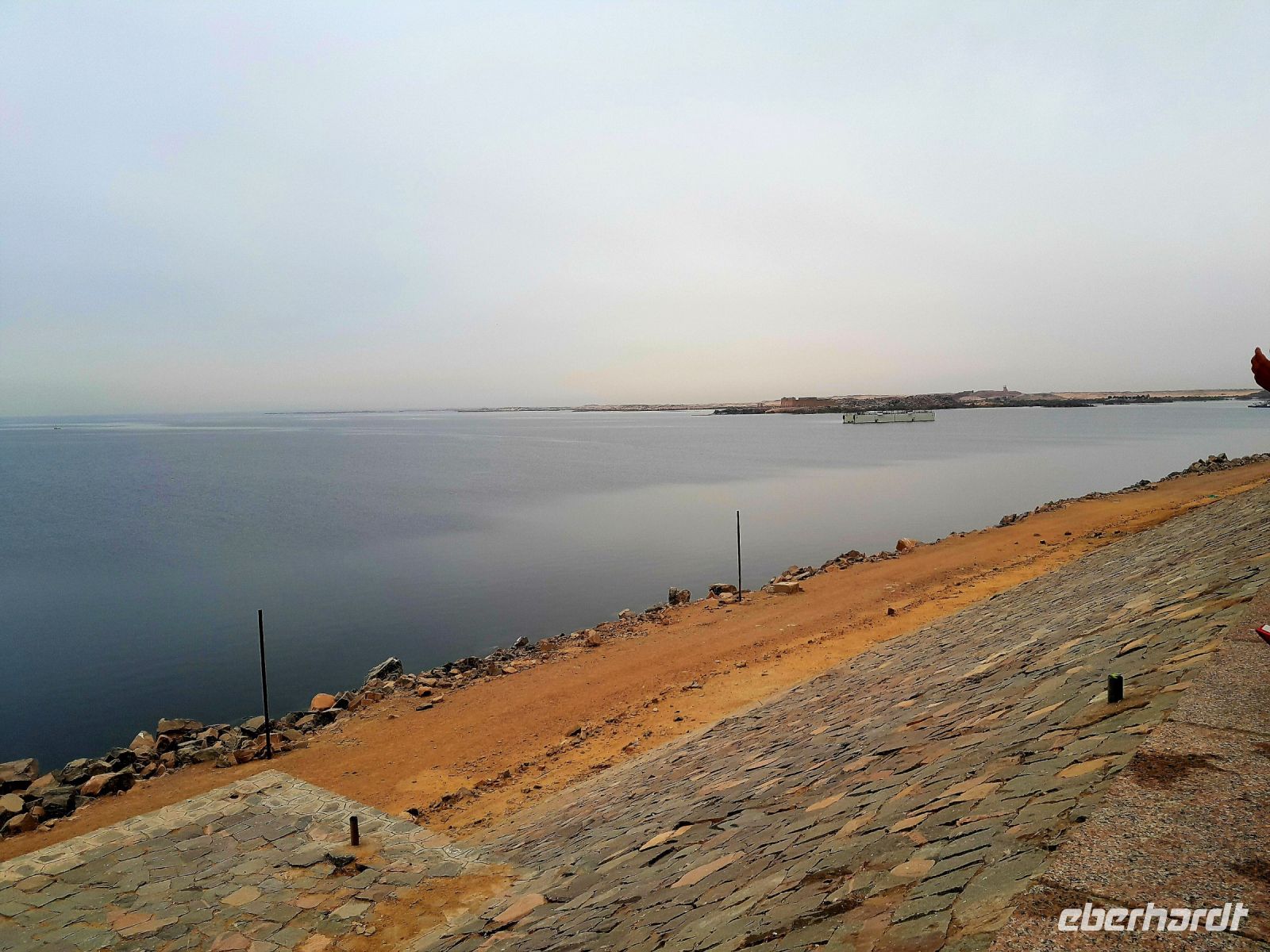 Kalabsha-Tempel in der Ferne