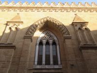 Die Fassade der Al-Hussein Mosque