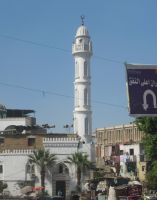 Minaret - vom Bus eingefangen - Kontraste in Kairo