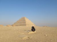 Morgenruhe vor der Djoserpyramide