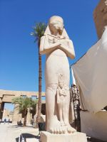 Kolossalstautue des Ramses II. und die Prinzessin Bentanat