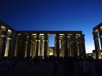 Luxor Tempel - Säulen in der Abenddämmerung