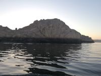 Die Felsen rund um Philae Insel