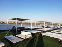 Sonnendeck noch ruhig 